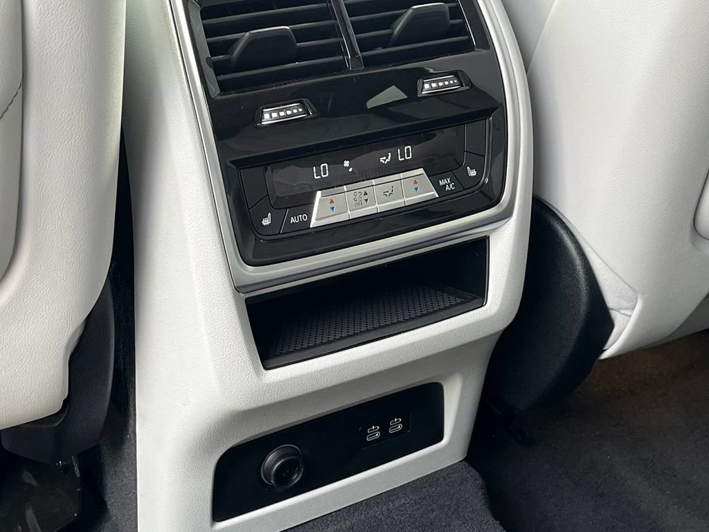 Used 2023 BMW XM AWD/4WD image 25