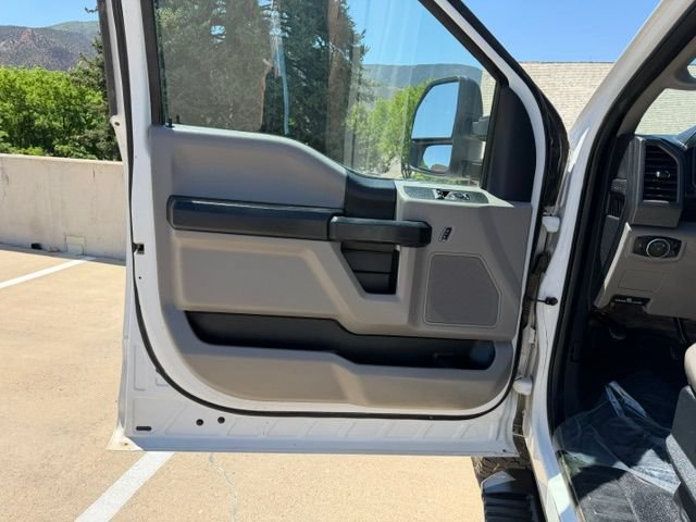 Used 2017 Ford F250 XL w/ Power Equipment Group AWD/4WD image 10