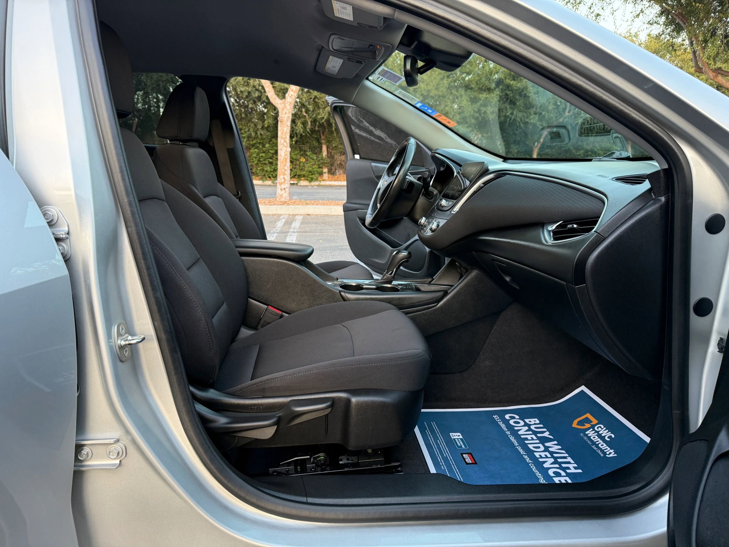 Used 2018 Chevrolet Malibu LT w/ Driver Confidence Package image 15
