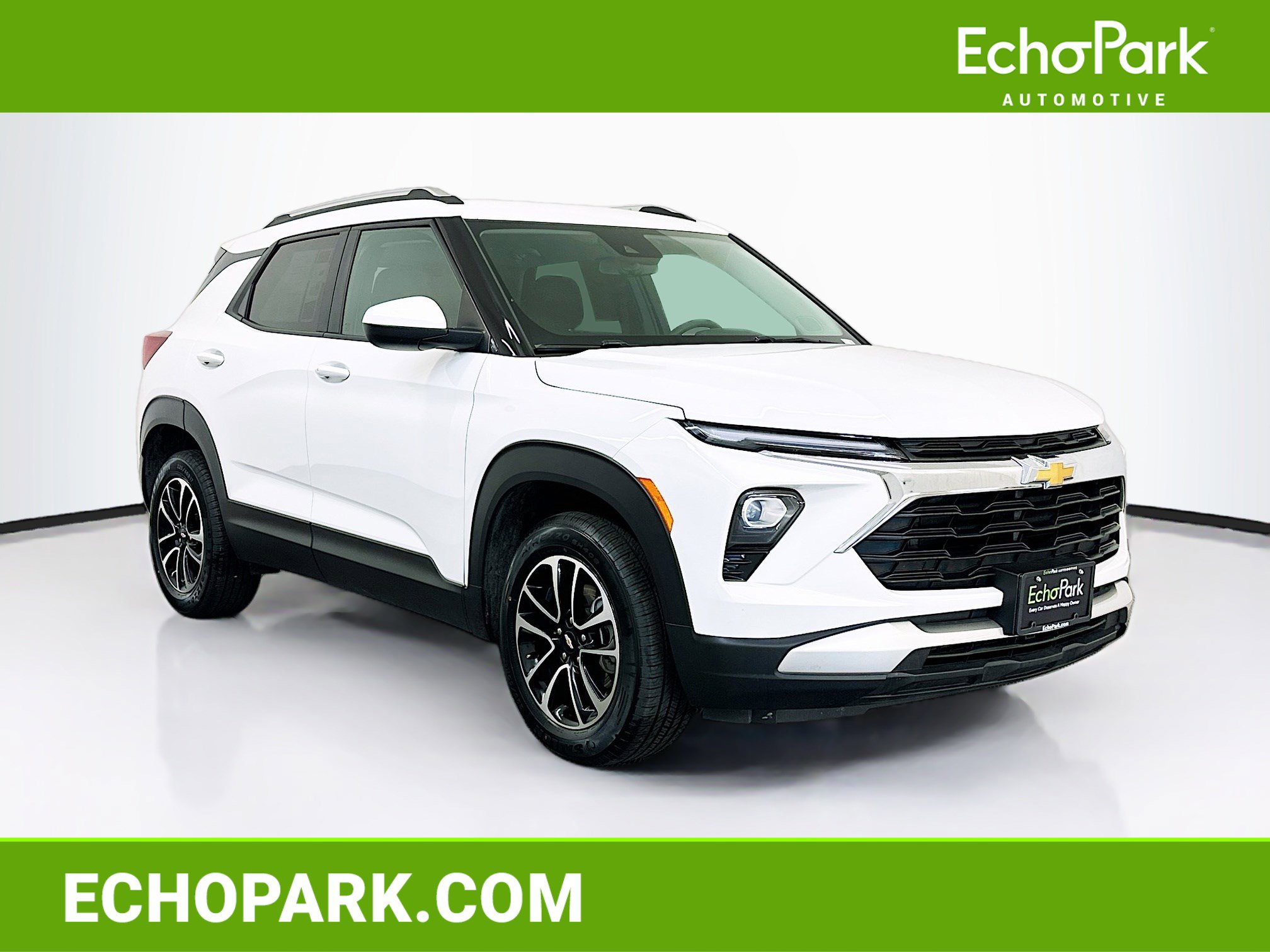 Used 2025 Chevrolet TrailBlazer LT image 1