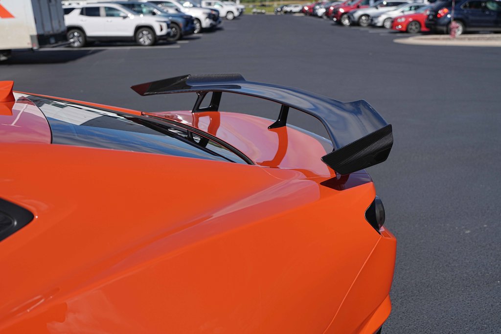 Used 2019 Chevrolet Camaro ZL1 RWD image 16