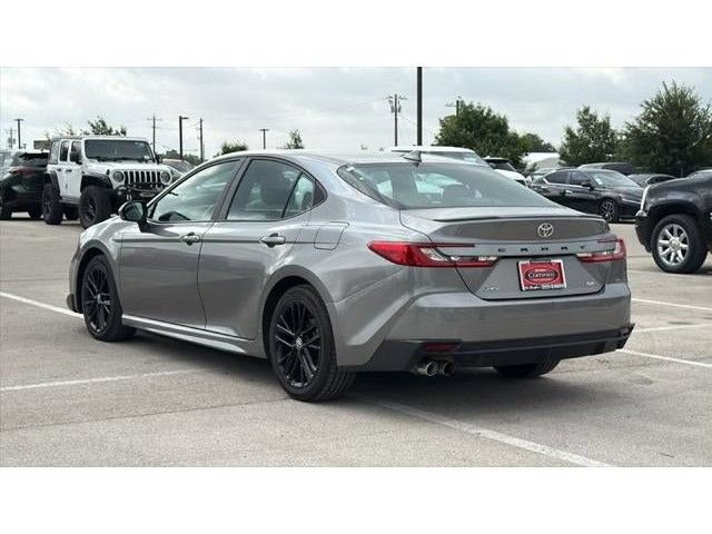 Used 2025 Toyota Camry SE FWD image 9