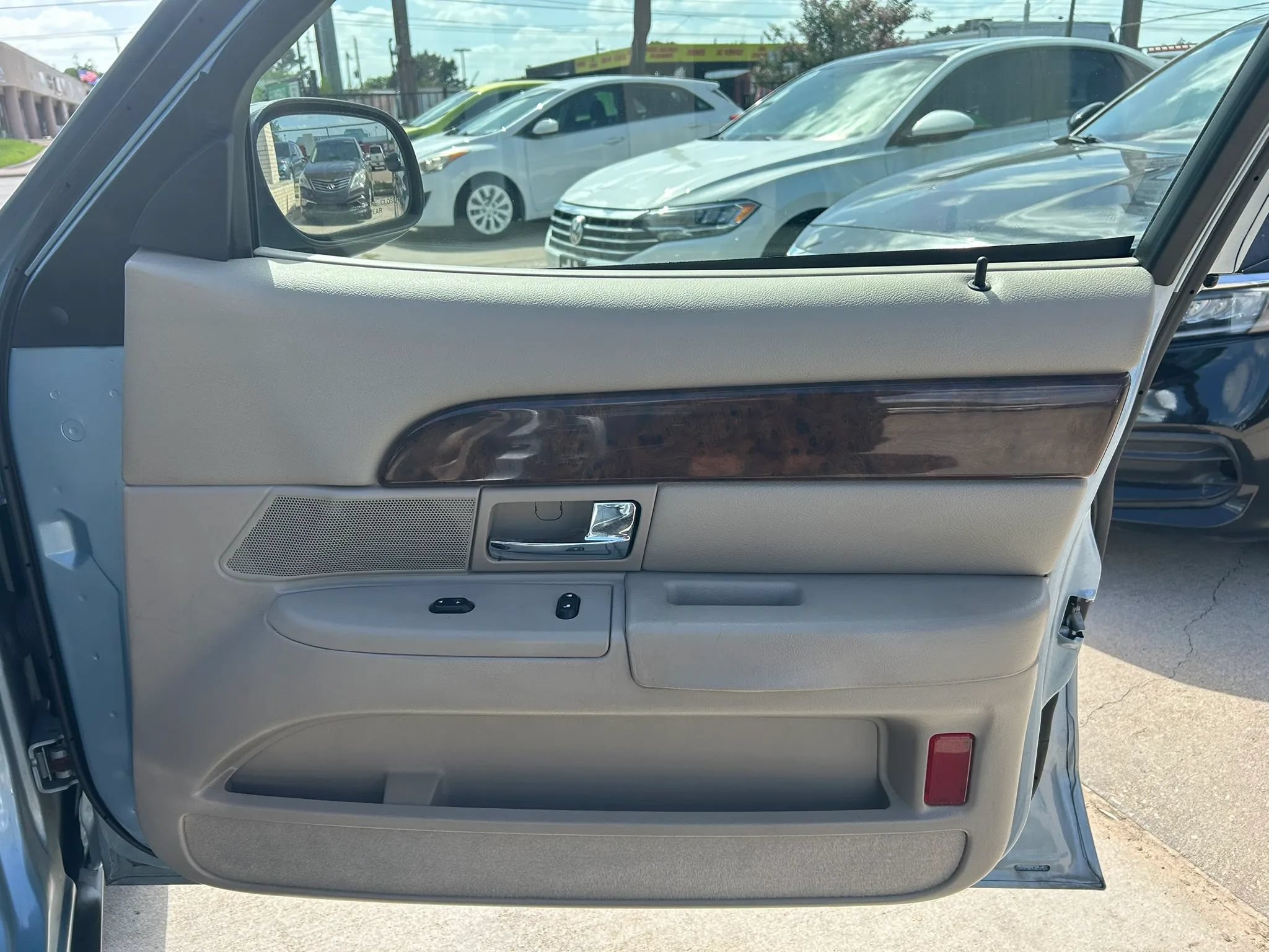 Used 2006 Mercury Grand Marquis GS RWD image 16