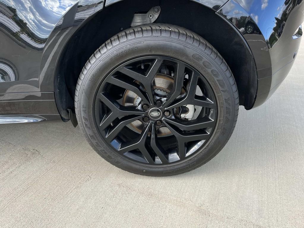 Used 2023 Land Rover Range Rover Evoque R-Dynamic SE image 8