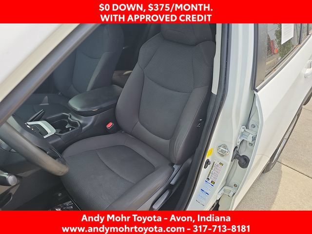 Used 2020 Toyota RAV4 LE AWD/4WD image 10