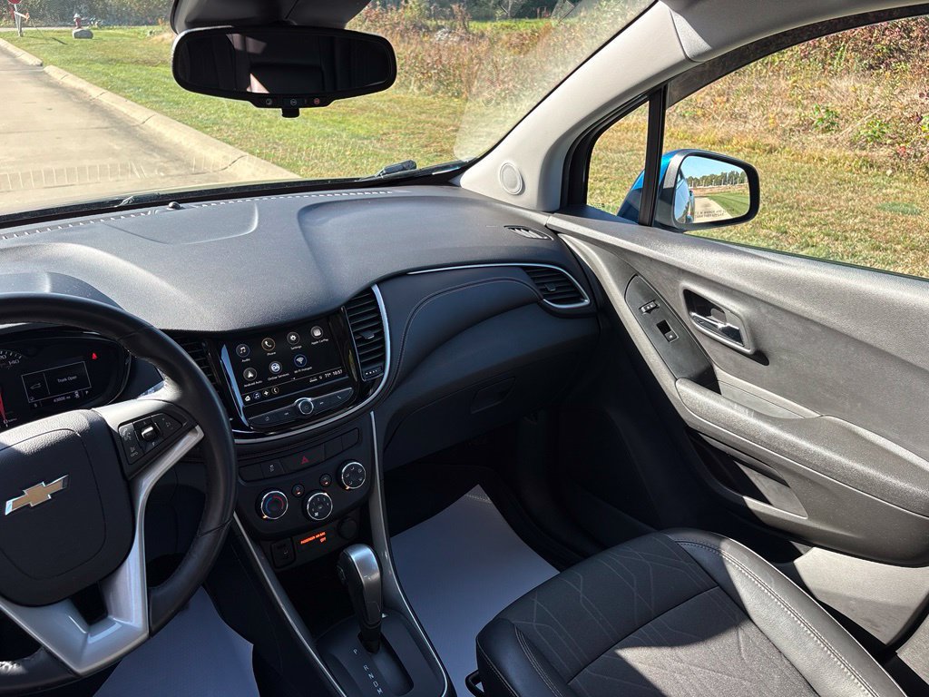 Used 2019 Chevrolet Trax LT w/ LT Convenience Package FWD image 41