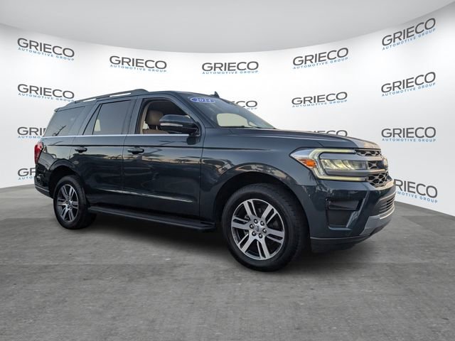 Used 2024 Ford Expedition XLT image 1