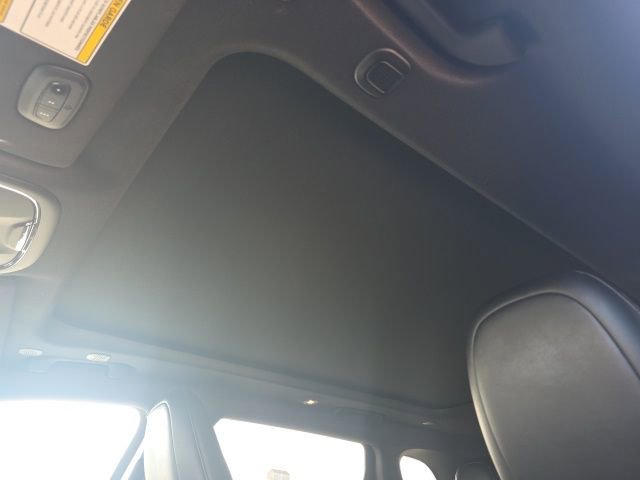 Used 2020 Jeep Cherokee High Altitude image 28