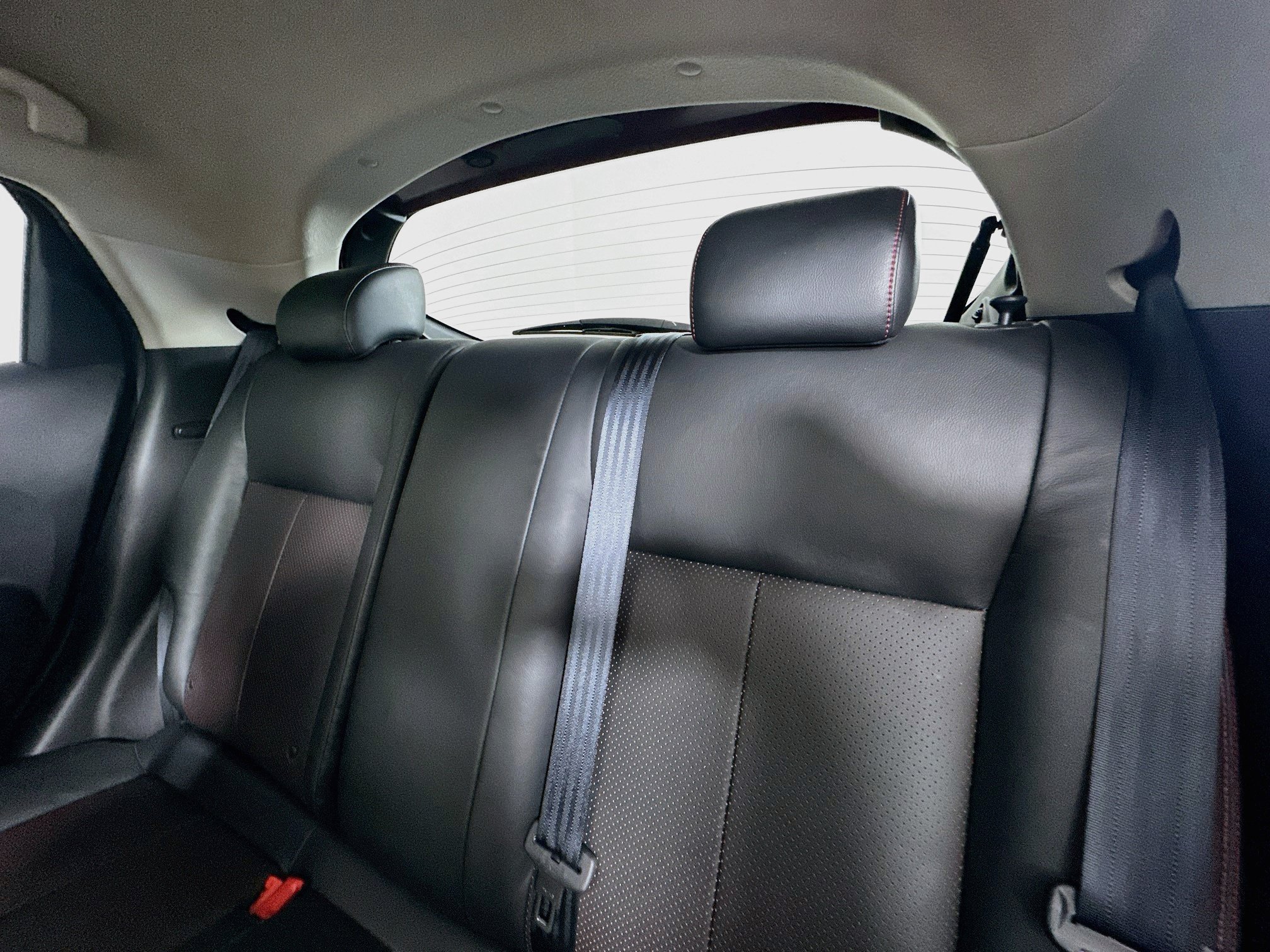 Used 2011 Nissan Juke SL FWD image 24