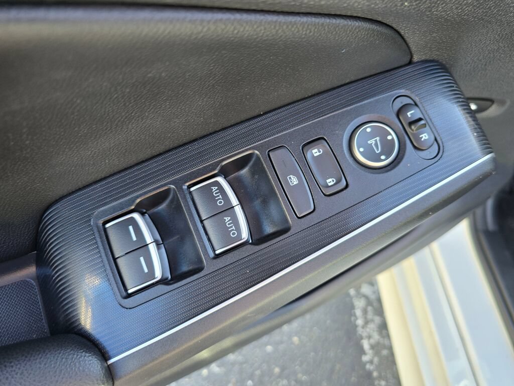 Used 2022 Honda Civic Touring image 16