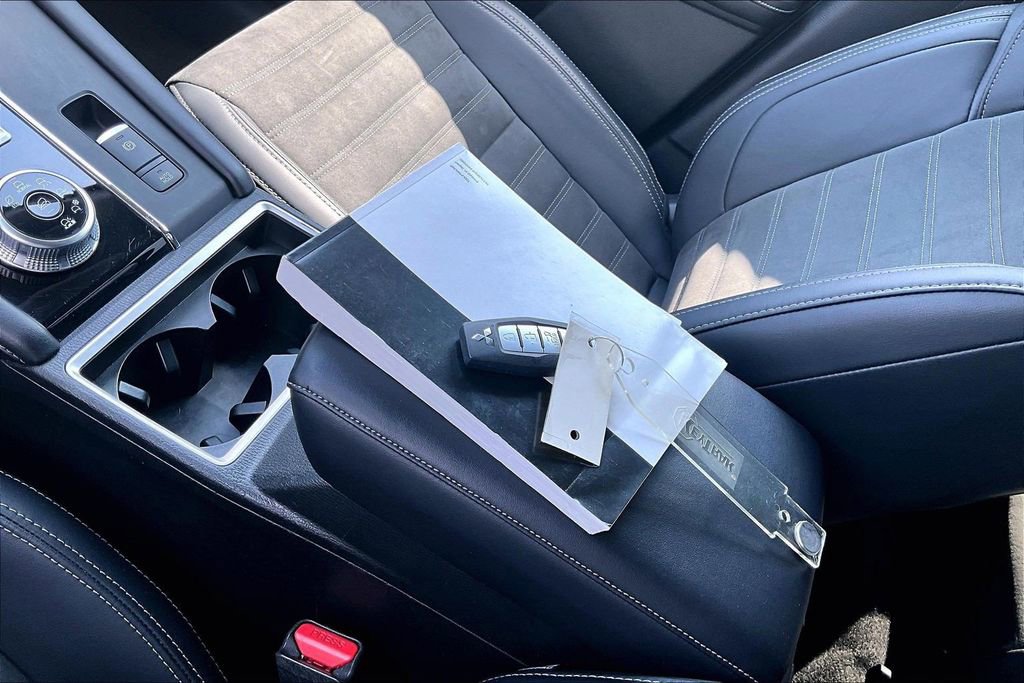 Used 2024 Mitsubishi Outlander SE Black Edition image 34