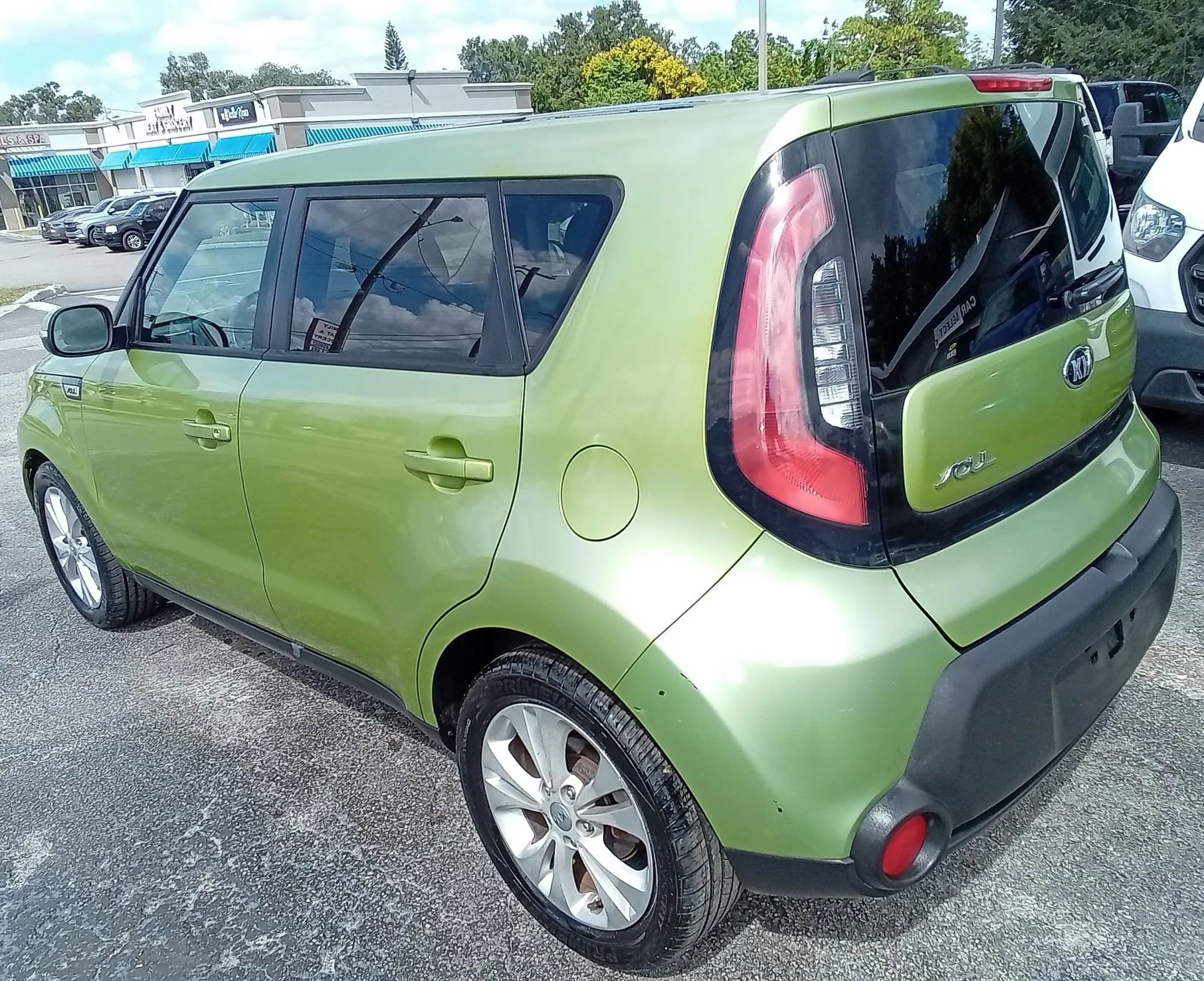 Used 2014 Kia Soul + image 7