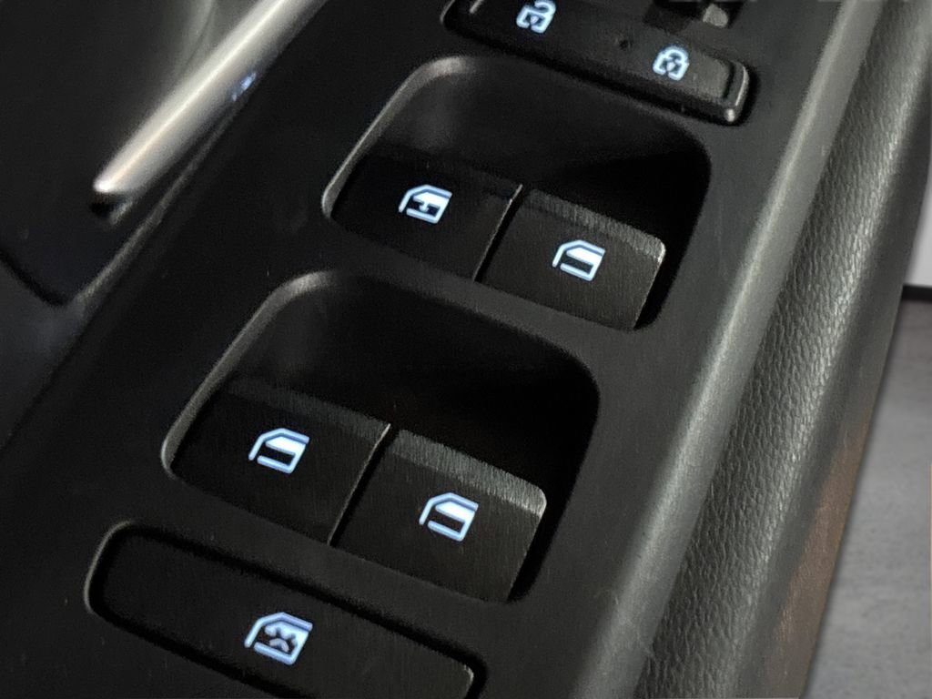 Used 2023 Hyundai Santa Cruz SE w/ Cargo Package image 25