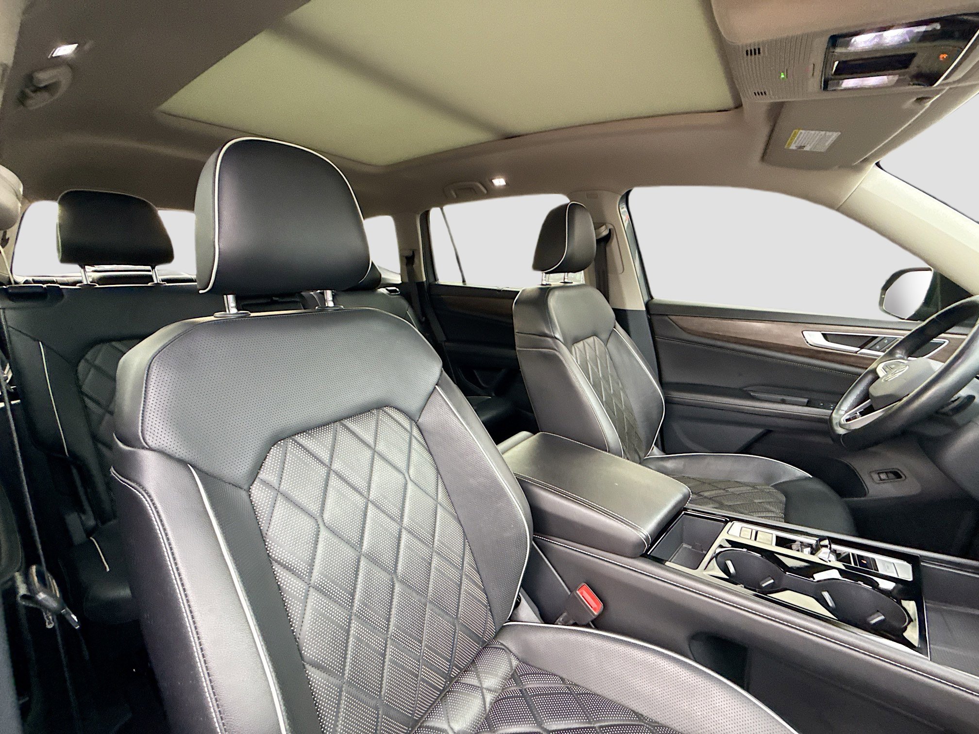 Used 2024 Volkswagen Atlas SEL Premium R-Line image 15