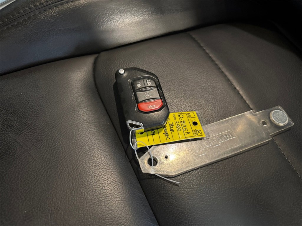 Used 2020 Jeep Wrangler Unlimited Sahara image 32