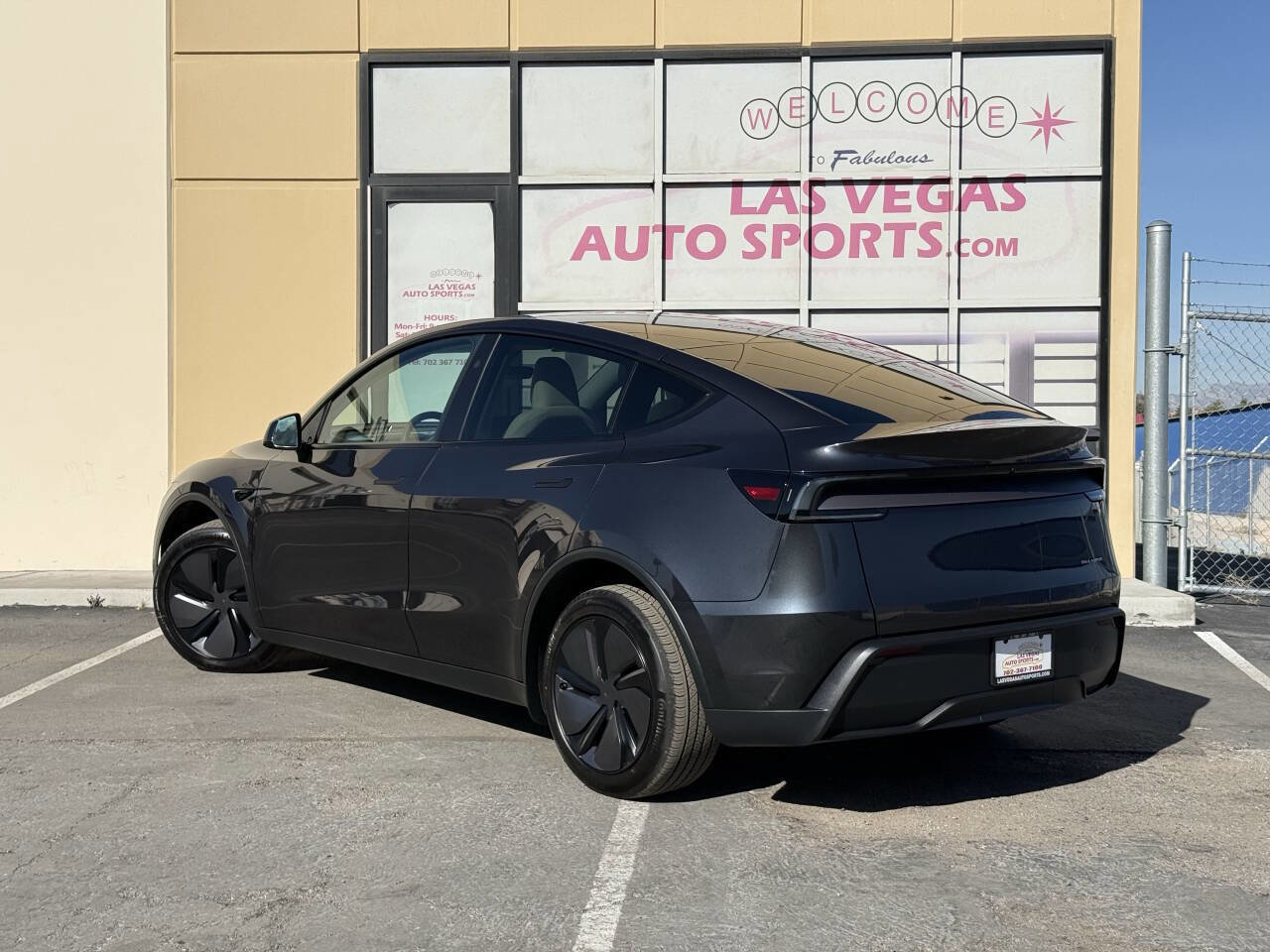 Used 2026 Tesla Model Y Long Range image 9
