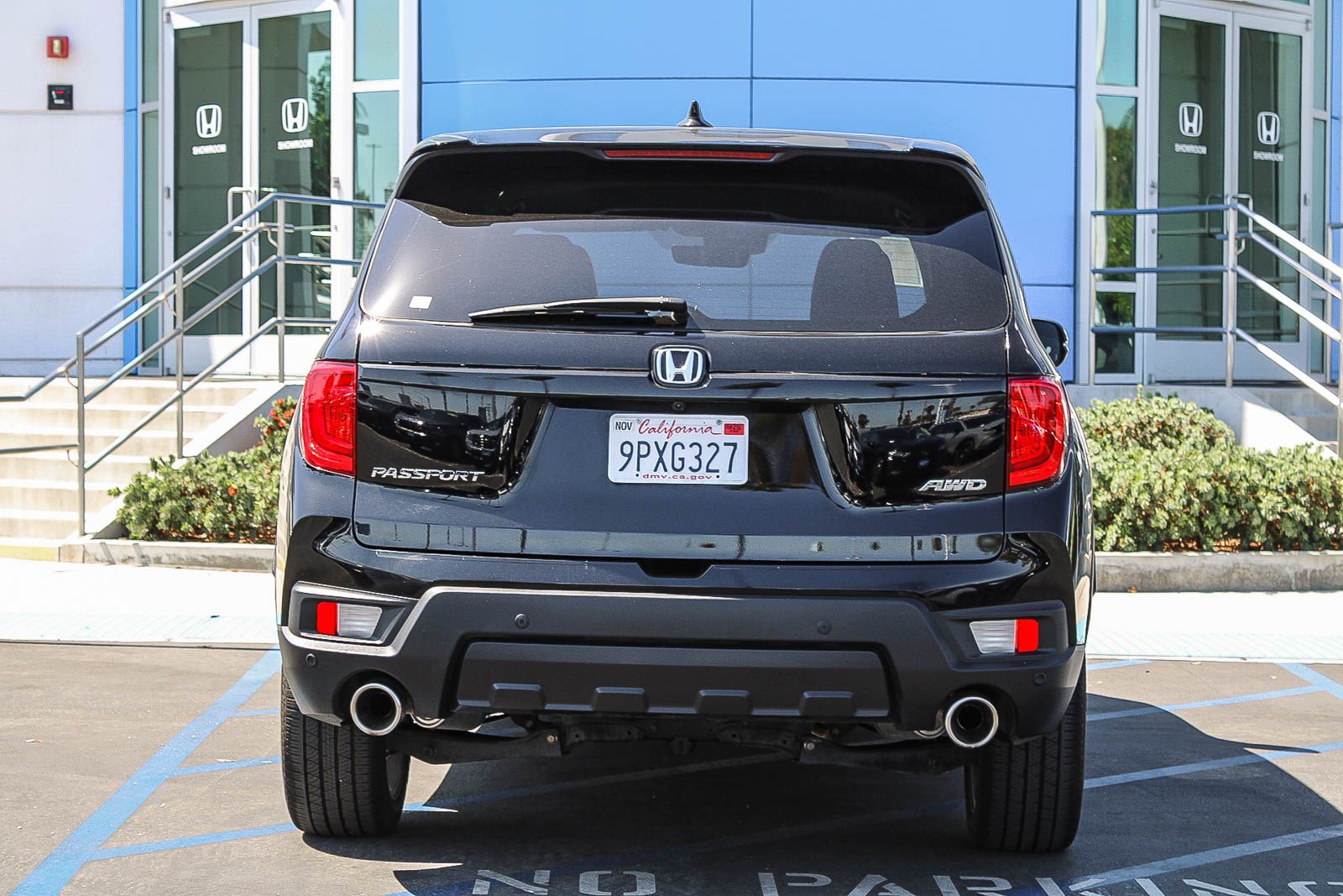 Certified 2025 Honda Passport EX-L image 8