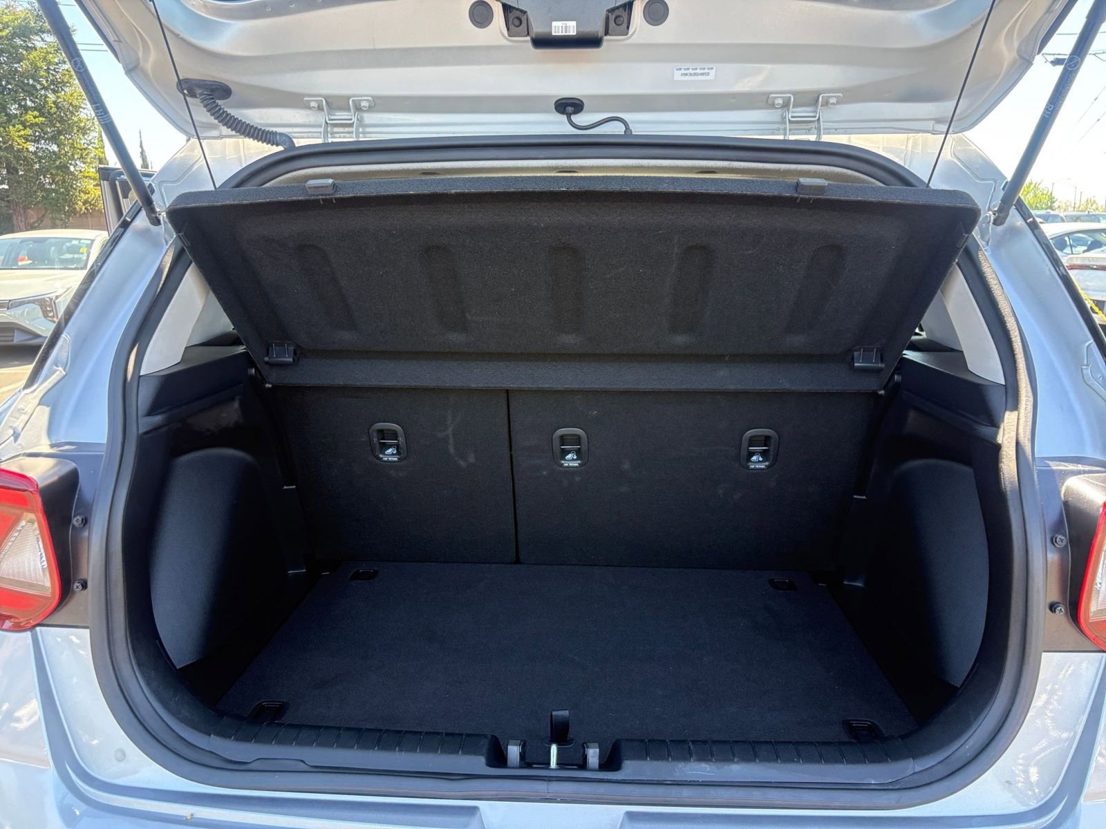 Used 2025 Hyundai Venue SEL image 30