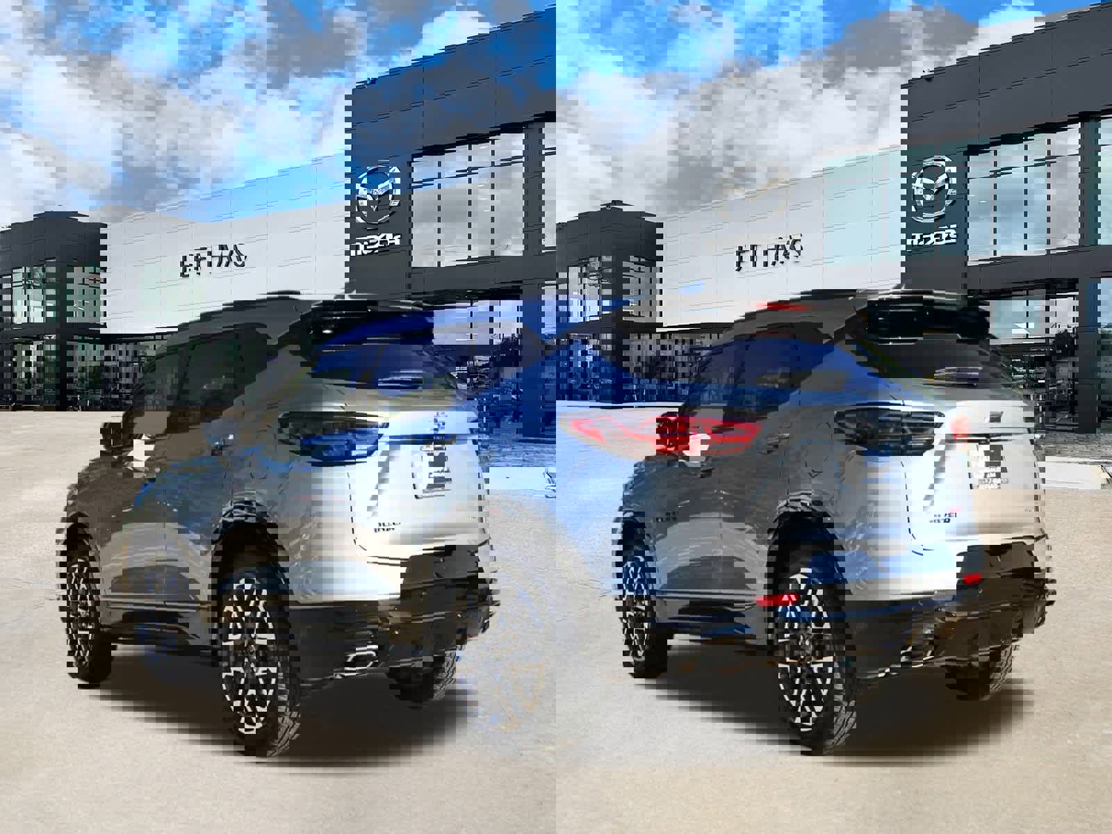 Used 2025 Chevrolet Blazer RS w/ Driver Confidence II Package image 2