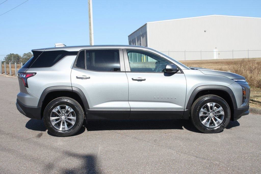 New 2026 Chevrolet Equinox LT w/ LPO, Floor Liner Package image 18