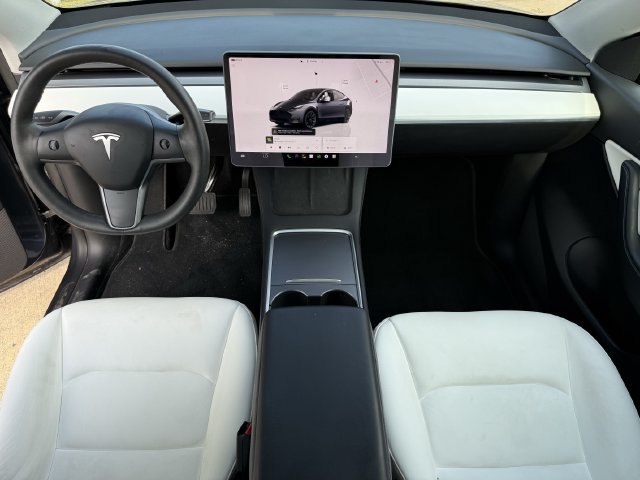 Used 2022 Tesla Model Y Long Range AWD/4WD image 10