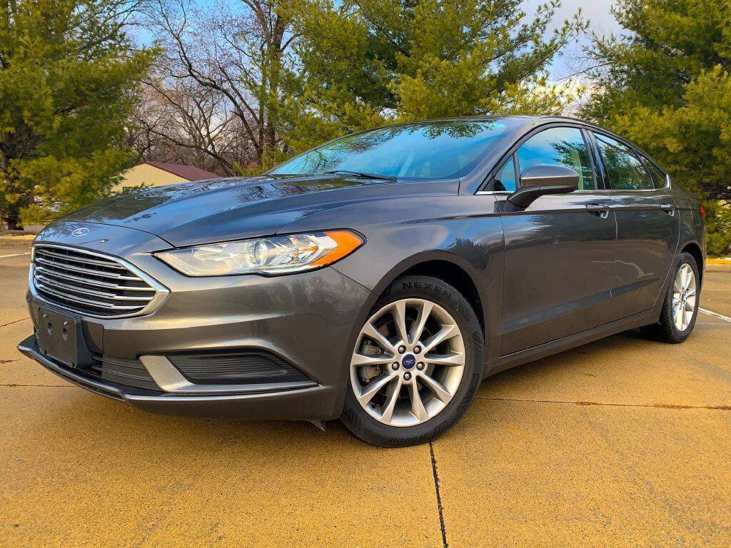 Used 2017 Ford Fusion SE w/ Fusion SE Technology Package