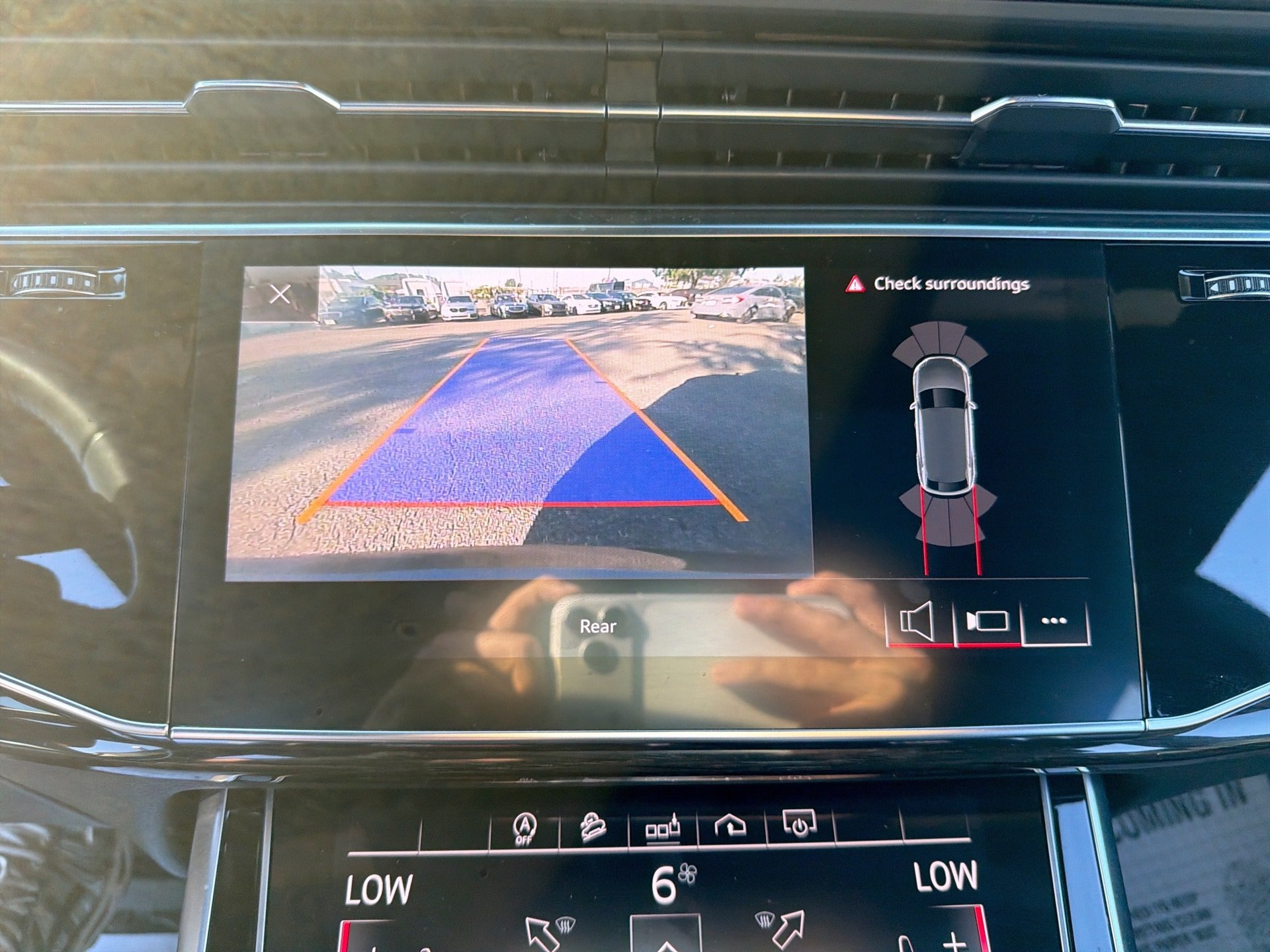 Used 2019 Audi Q8 Premium w/ Convenience Package AWD/4WD image 25