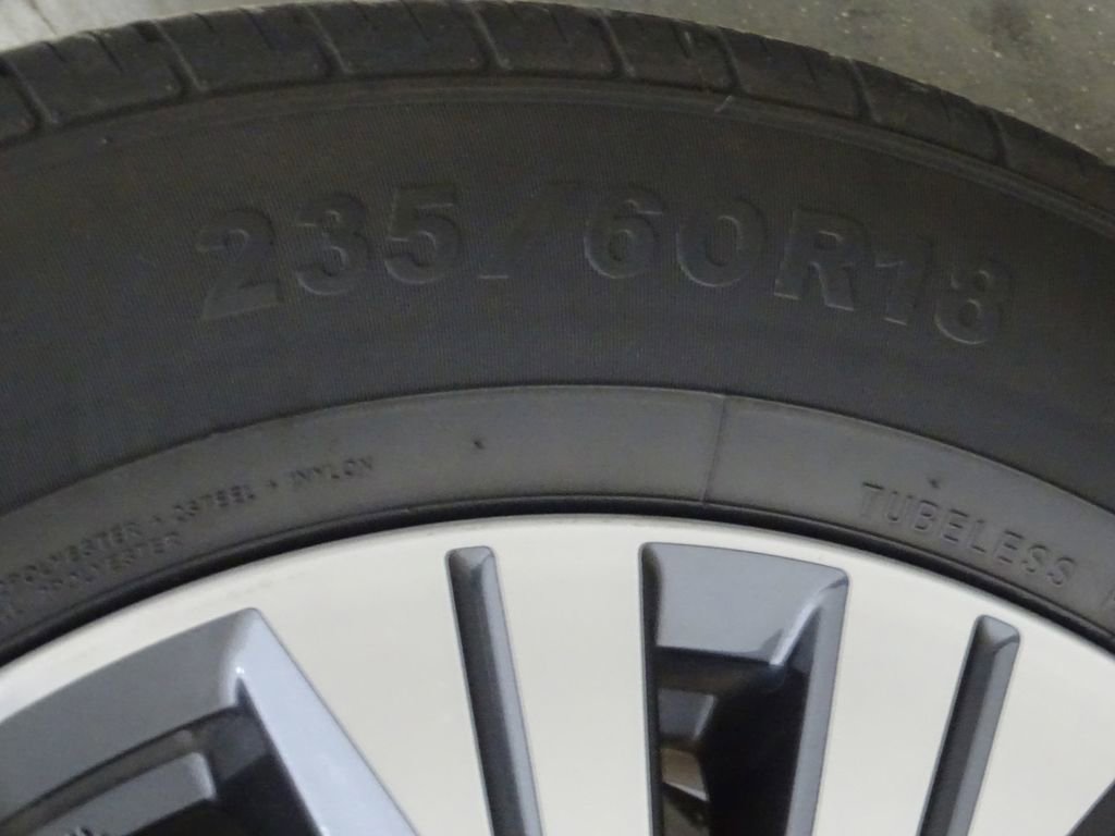 Used 2023 Nissan Rogue SV image 43