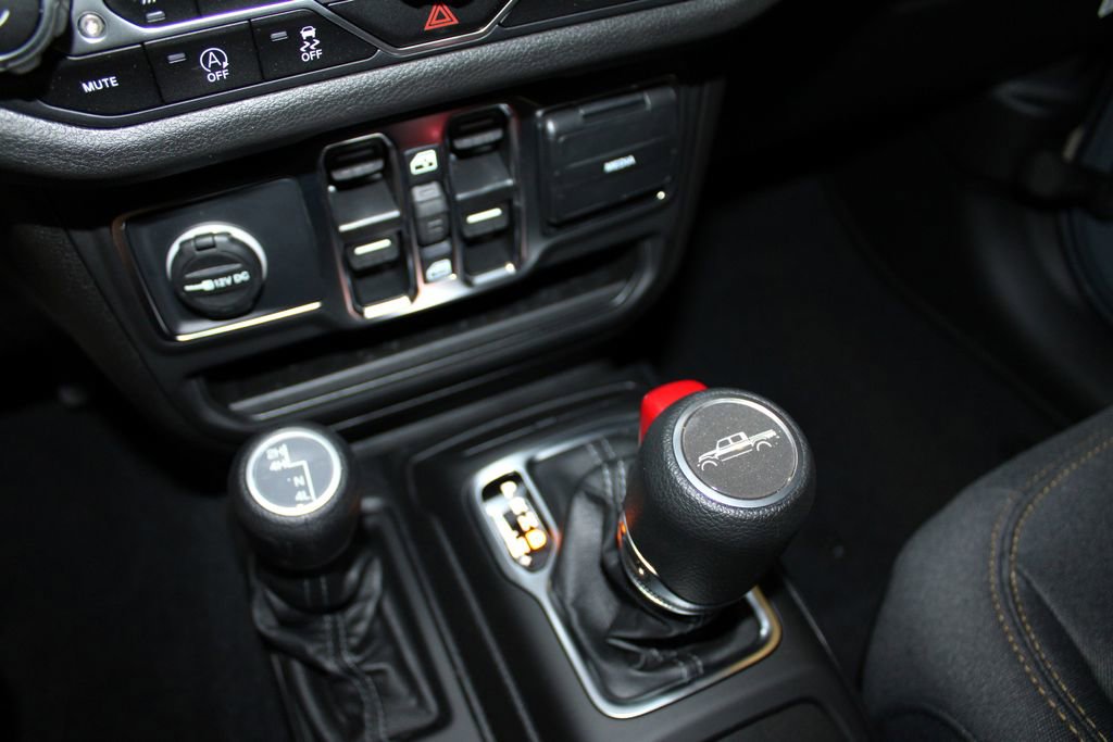 New 2025 Jeep Gladiator Sport image 25