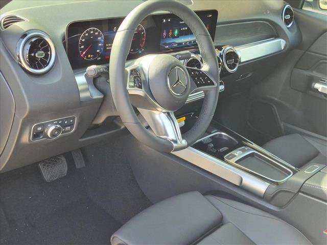 New 2026 Mercedes-Benz GLB 250 image 3