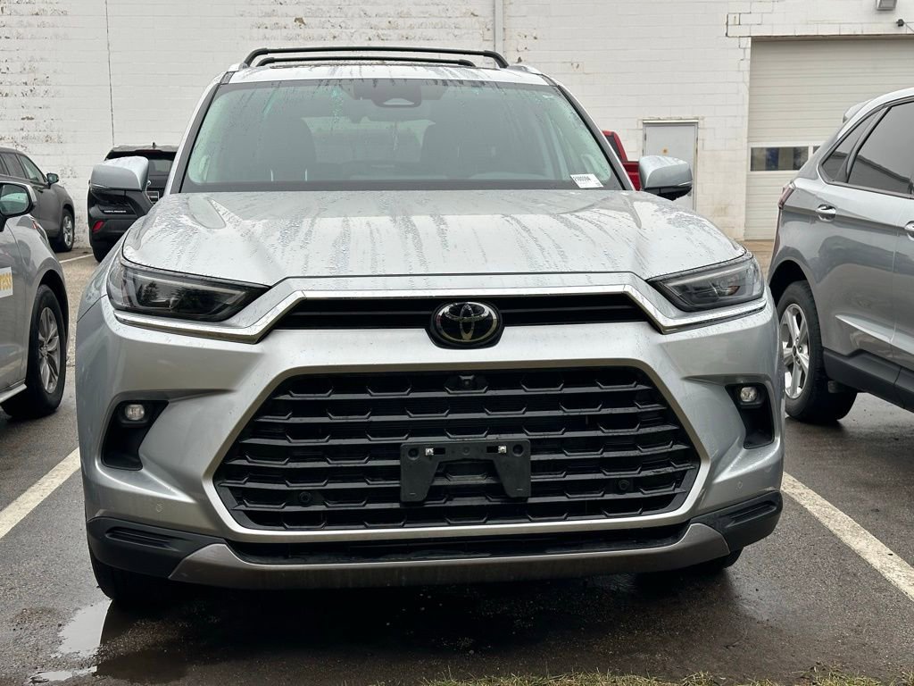 Used 2024 Toyota Grand Highlander Platinum image 6