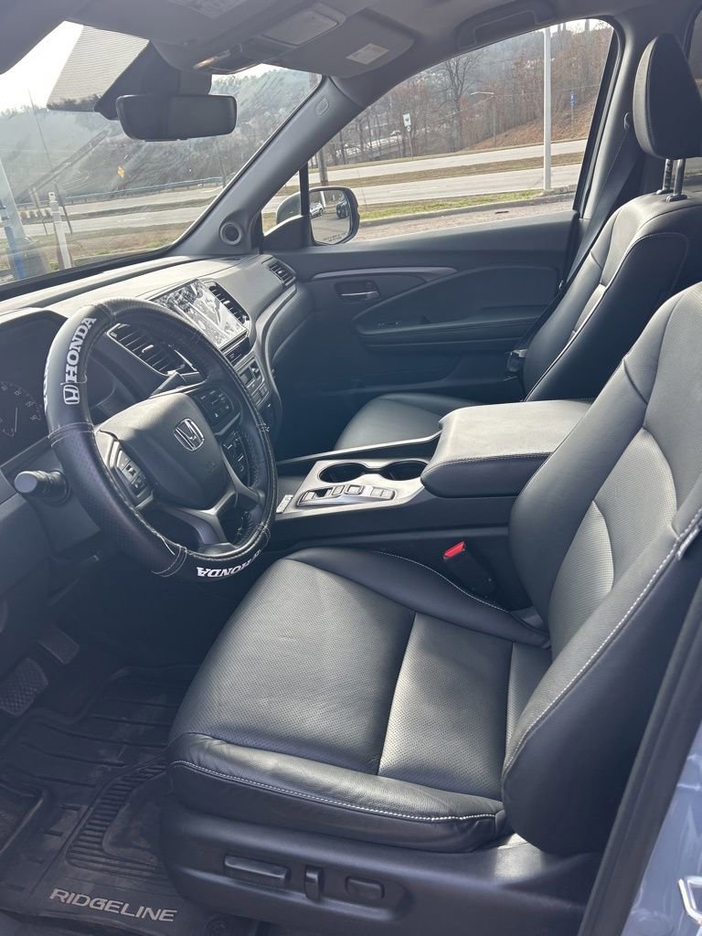 Used 2025 Honda Ridgeline RTL image 12