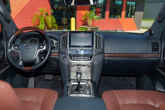 Used 2020 Toyota Land Cruiser AWD/4WD image 17