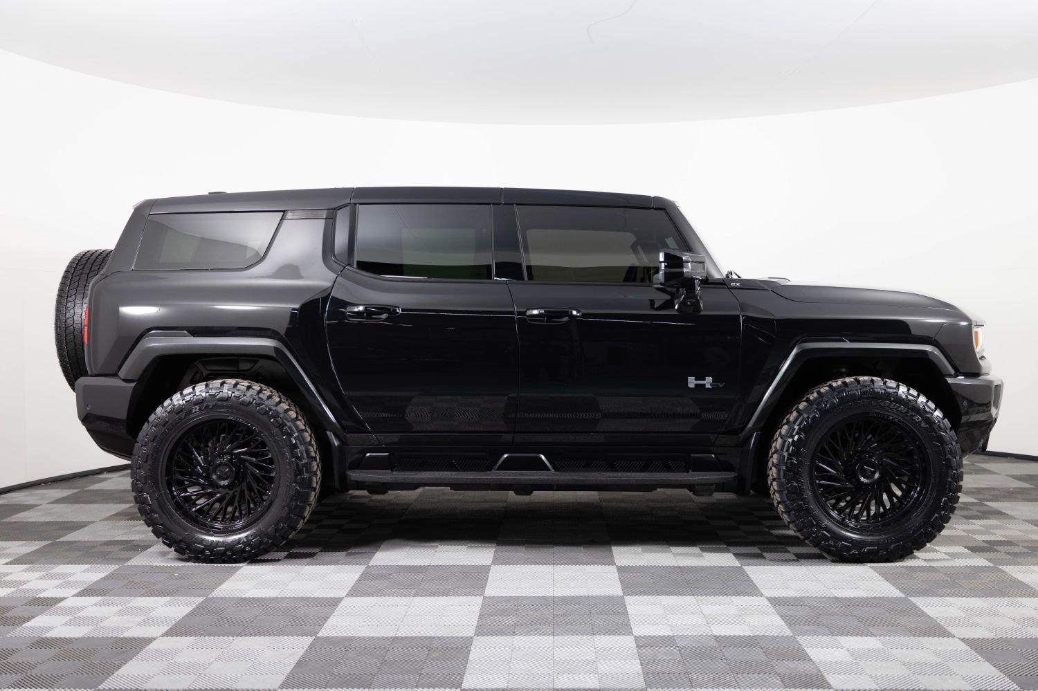 Used 2025 GMC Hummer EV 2X AWD/4WD image 8