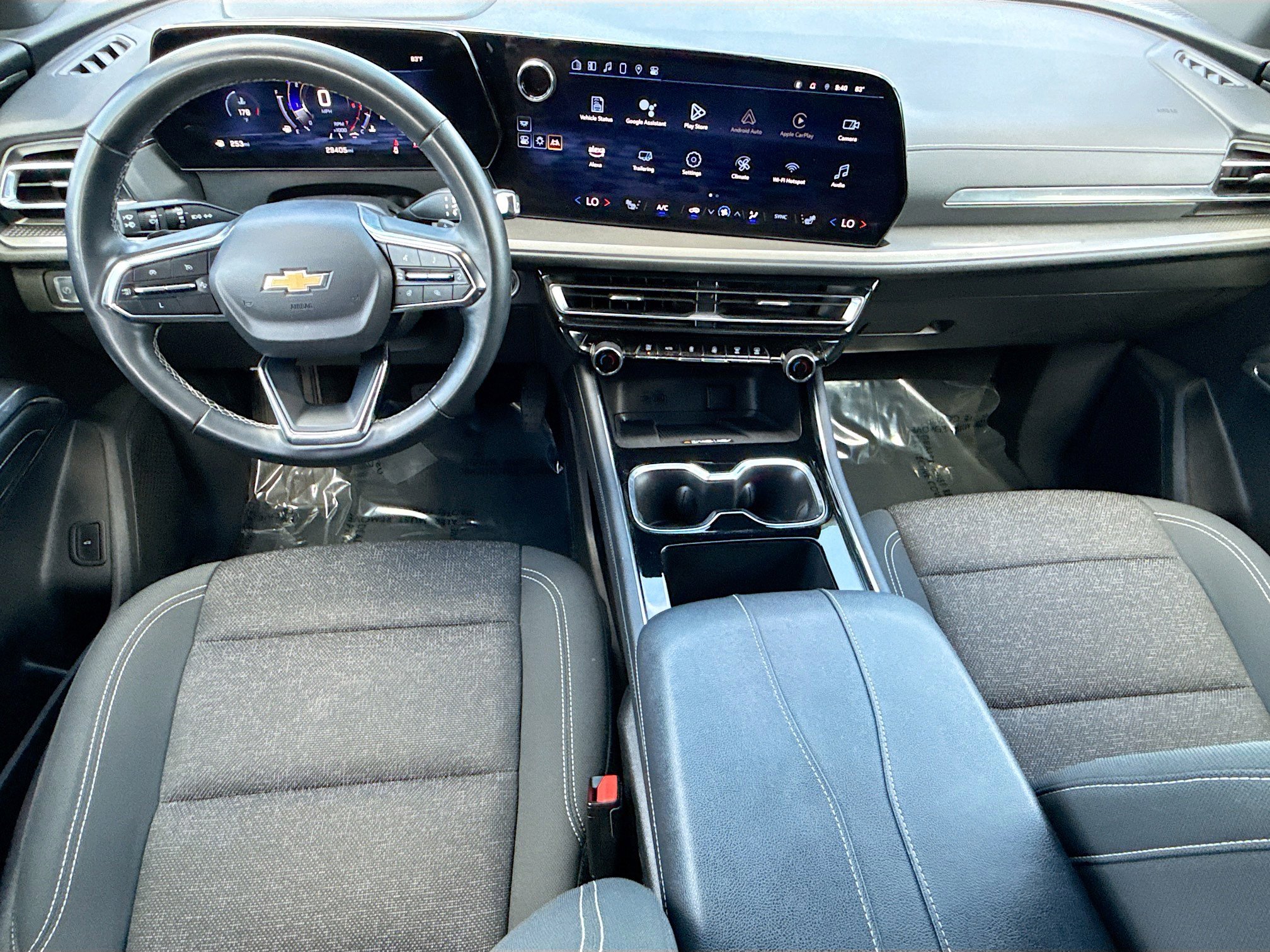 Used 2025 Chevrolet Traverse LT image 16