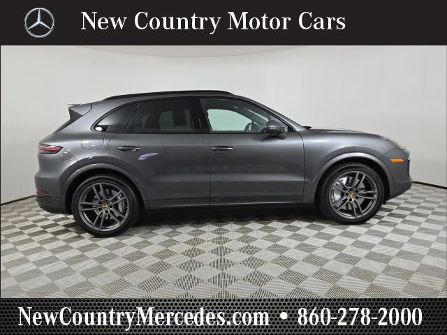 Used 2020 Porsche Cayenne Turbo image 12