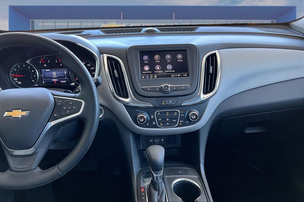Used 2023 Chevrolet Equinox LT w/ Driver Convenience Package FWD image 3