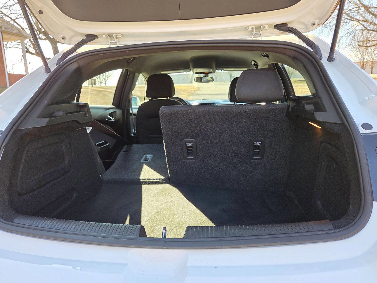 Used 2017 Chevrolet Cruze LT w/ Convenience Package image 28