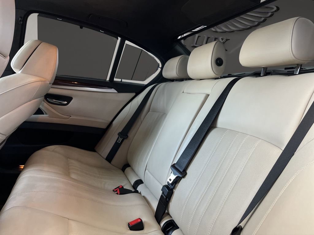 Used 2015 BMW M5 w/ Competition Package image 12