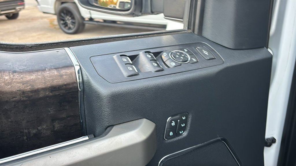 Used 2022 Ford F350 Lariat AWD/4WD image 11