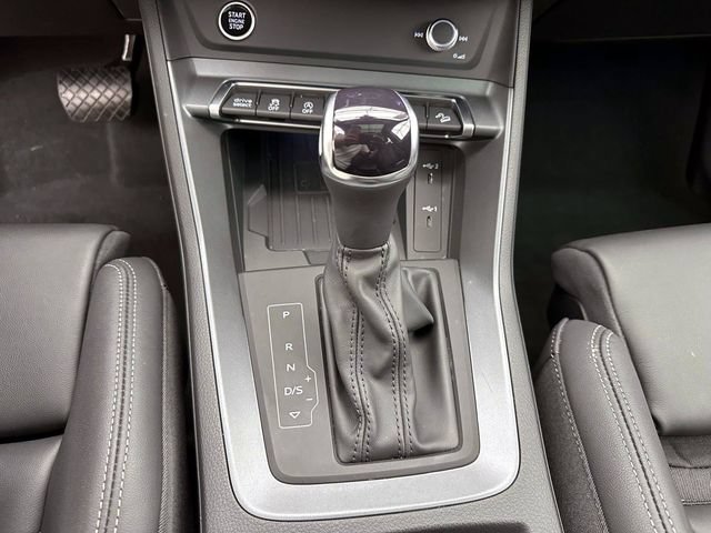 Used 2025 Audi Q3 2.0T Premium w/ Convenience Package AWD/4WD image 29