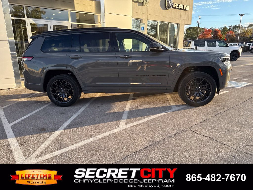 New 2027 Jeep Grand Cherokee L Summit AWD/4WD image 9