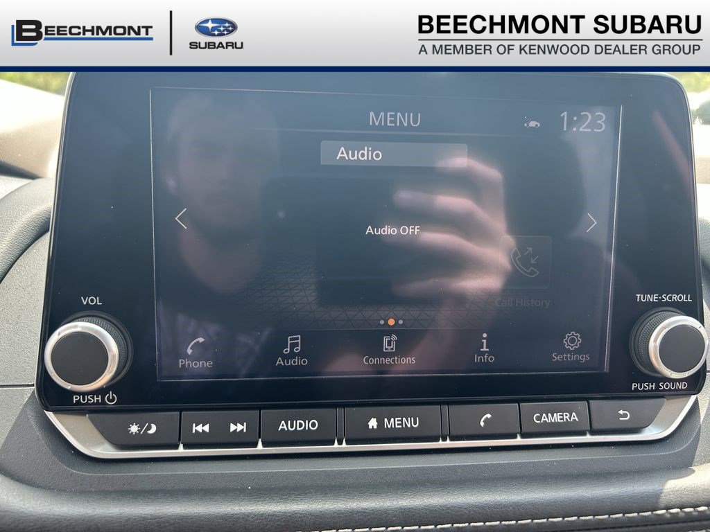 Used 2023 Nissan Rogue SL AWD/4WD image 12