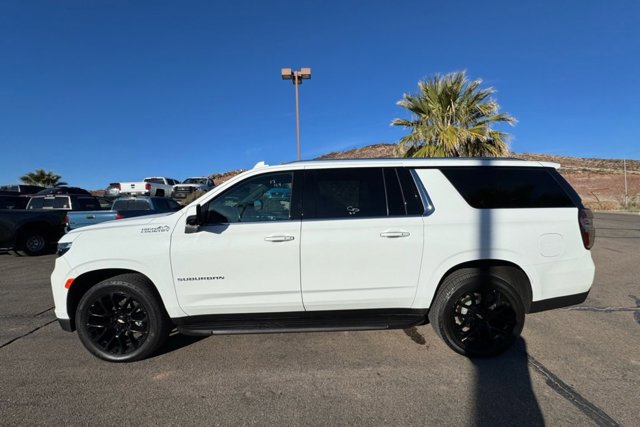 Used 2022 Chevrolet Suburban High Country image 2