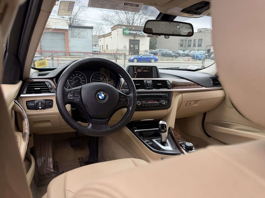 Used 2014 BMW 320i xDrive Sedan AWD/4WD image 21