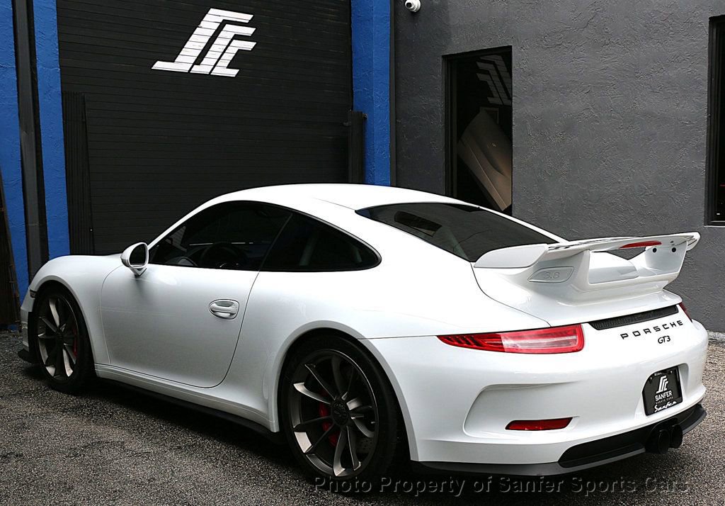 Used 2015 Porsche 911 GT3 RWD image 5