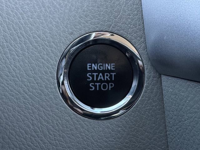 Used 2019 Toyota Highlander XLE image 12