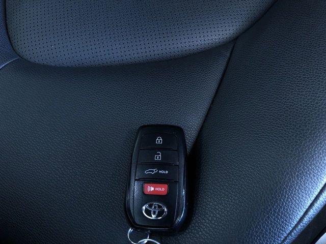 Used 2025 Toyota Grand Highlander AWD image 35
