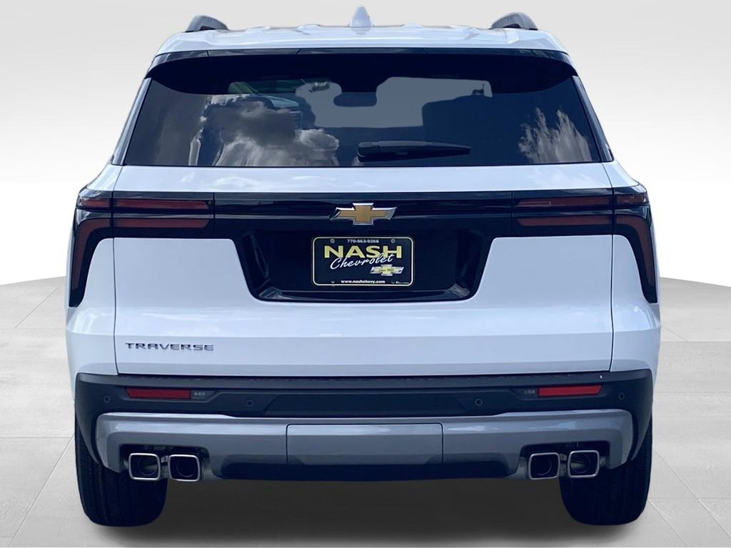 New 2026 Chevrolet Traverse LT w/ LPO, Floor Liner Package image 4