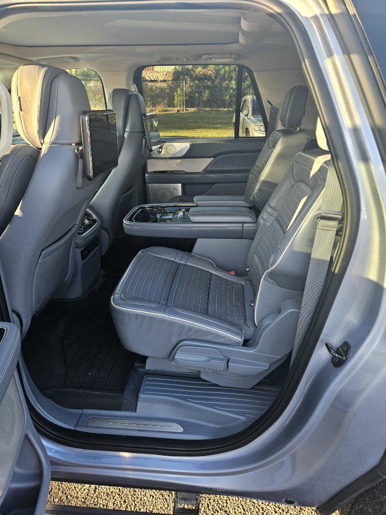 Used 2020 Lincoln Navigator L Black Label AWD/4WD image 5